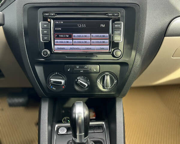 Коричневый Фольксваген Джетта, объемом двигателя 1.8 л и пробегом 137 тыс. км за 10800 $, фото 17 на Automoto.ua