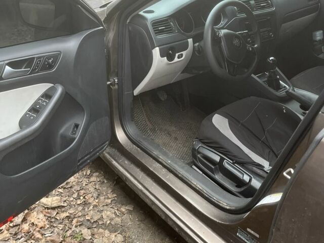 Коричневый Фольксваген Джетта, объемом двигателя 2 л и пробегом 144 тыс. км за 7800 $, фото 7 на Automoto.ua