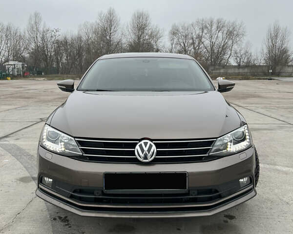 Коричневий Фольксваген Джетта, об'ємом двигуна 2 л та пробігом 130 тис. км за 16500 $, фото 3 на Automoto.ua