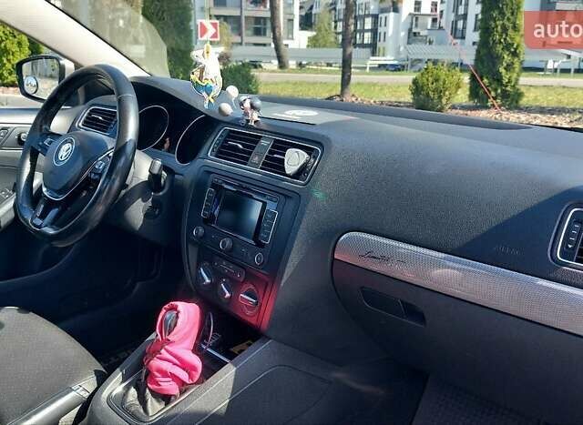 Коричневый Фольксваген Джетта, объемом двигателя 1.8 л и пробегом 190 тыс. км за 10800 $, фото 1 на Automoto.ua