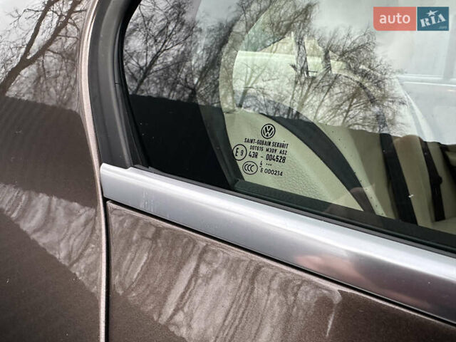 Коричневый Фольксваген Джетта, объемом двигателя 1.8 л и пробегом 213 тыс. км за 10400 $, фото 81 на Automoto.ua