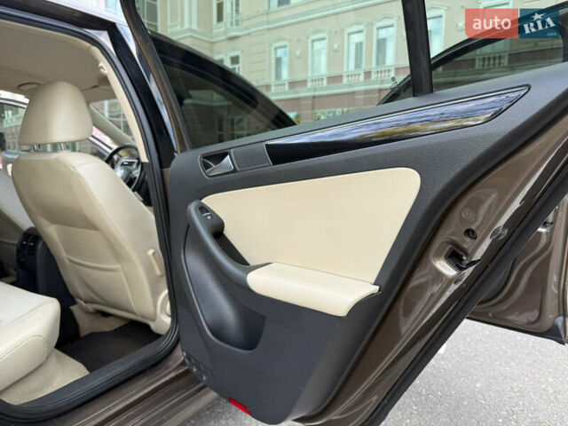 Коричневый Фольксваген Джетта, объемом двигателя 1.6 л и пробегом 107 тыс. км за 12750 $, фото 35 на Automoto.ua