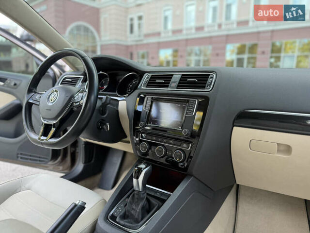 Коричневый Фольксваген Джетта, объемом двигателя 1.6 л и пробегом 107 тыс. км за 12750 $, фото 26 на Automoto.ua