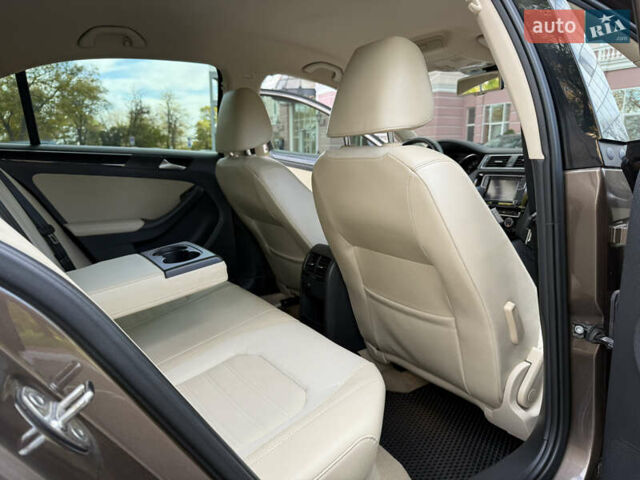 Коричневый Фольксваген Джетта, объемом двигателя 1.6 л и пробегом 107 тыс. км за 12750 $, фото 33 на Automoto.ua