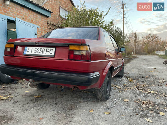 Красный Фольксваген Джетта, объемом двигателя 1.6 л и пробегом 260 тыс. км за 1350 $, фото 3 на Automoto.ua