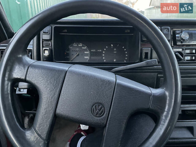 Красный Фольксваген Джетта, объемом двигателя 1.6 л и пробегом 260 тыс. км за 1350 $, фото 19 на Automoto.ua