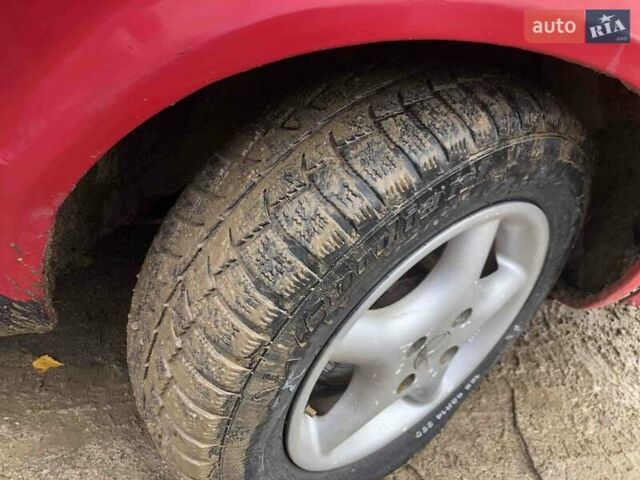 Красный Фольксваген Джетта, объемом двигателя 1.6 л и пробегом 500 тыс. км за 800 $, фото 16 на Automoto.ua