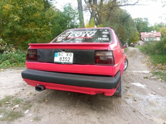 Красный Фольксваген Джетта, объемом двигателя 1.8 л и пробегом 555 тыс. км за 850 $, фото 6 на Automoto.ua