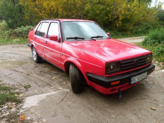 Красный Фольксваген Джетта, объемом двигателя 1.8 л и пробегом 555 тыс. км за 850 $, фото 3 на Automoto.ua