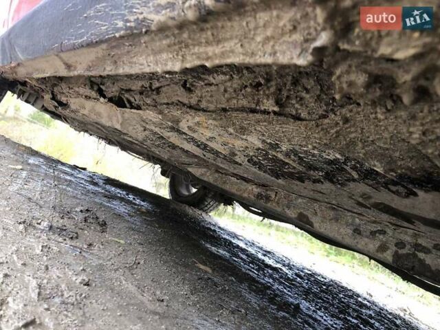 Красный Фольксваген Джетта, объемом двигателя 1.6 л и пробегом 500 тыс. км за 800 $, фото 17 на Automoto.ua