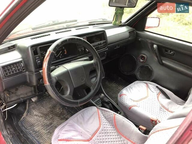 Красный Фольксваген Джетта, объемом двигателя 1.6 л и пробегом 500 тыс. км за 800 $, фото 10 на Automoto.ua