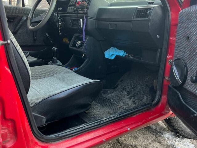 Червоний Фольксваген Джетта, об'ємом двигуна 1.6 л та пробігом 250 тис. км за 700 $, фото 18 на Automoto.ua