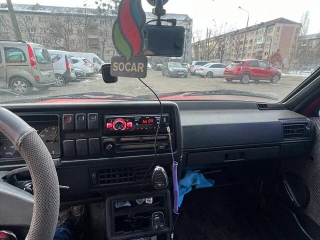 Червоний Фольксваген Джетта, об'ємом двигуна 1.6 л та пробігом 250 тис. км за 700 $, фото 1 на Automoto.ua