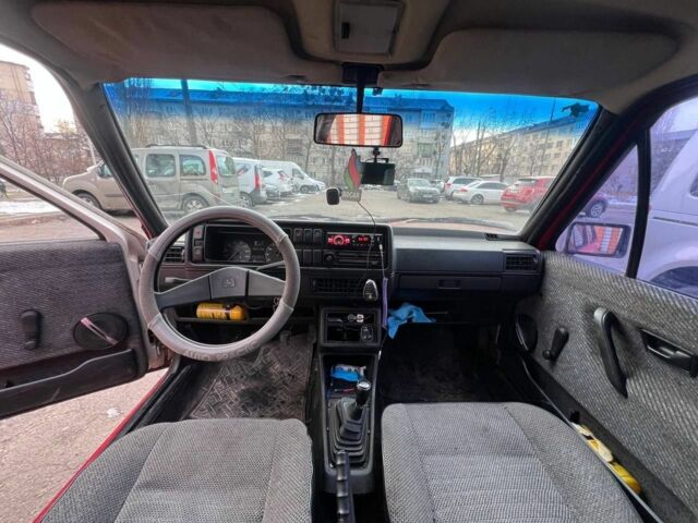 Червоний Фольксваген Джетта, об'ємом двигуна 1.6 л та пробігом 250 тис. км за 700 $, фото 8 на Automoto.ua