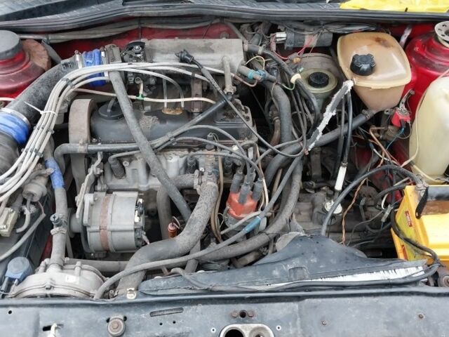 Красный Фольксваген Джетта, объемом двигателя 1.8 л и пробегом 444 тыс. км за 1181 $, фото 7 на Automoto.ua