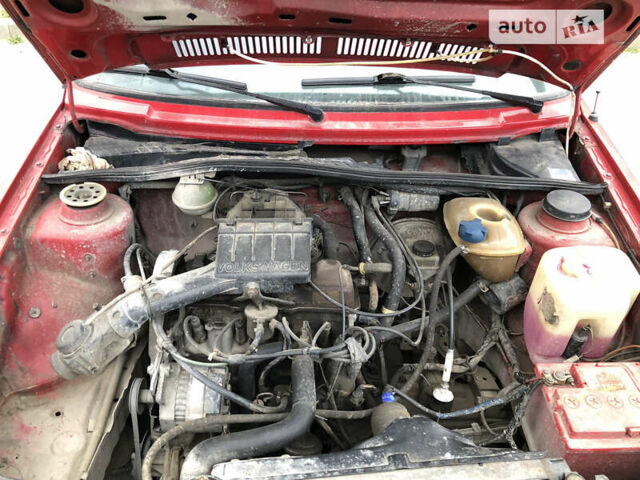 Червоний Фольксваген Джетта, об'ємом двигуна 1.6 л та пробігом 367 тис. км за 1200 $, фото 12 на Automoto.ua