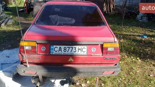 Красный Фольксваген Джетта, объемом двигателя 1.6 л и пробегом 100 тыс. км за 1100 $, фото 1 на Automoto.ua