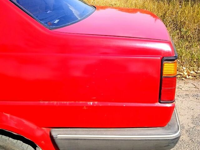 Червоний Фольксваген Джетта, об'ємом двигуна 1.6 л та пробігом 240 тис. км за 1500 $, фото 4 на Automoto.ua