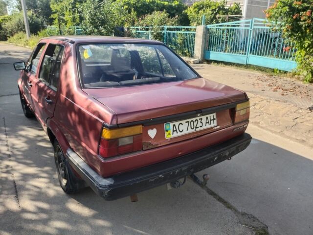 Красный Фольксваген Джетта, объемом двигателя 1.8 л и пробегом 300 тыс. км за 550 $, фото 6 на Automoto.ua