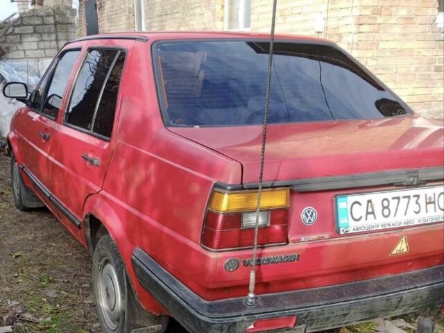 Червоний Фольксваген Джетта, об'ємом двигуна 1.6 л та пробігом 333 тис. км за 1502 $, фото 1 на Automoto.ua