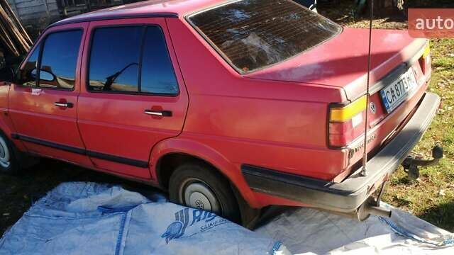 Красный Фольксваген Джетта, объемом двигателя 1.6 л и пробегом 100 тыс. км за 1100 $, фото 2 на Automoto.ua