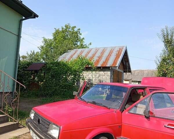 Красный Фольксваген Джетта, объемом двигателя 1.6 л и пробегом 250 тыс. км за 1200 $, фото 4 на Automoto.ua