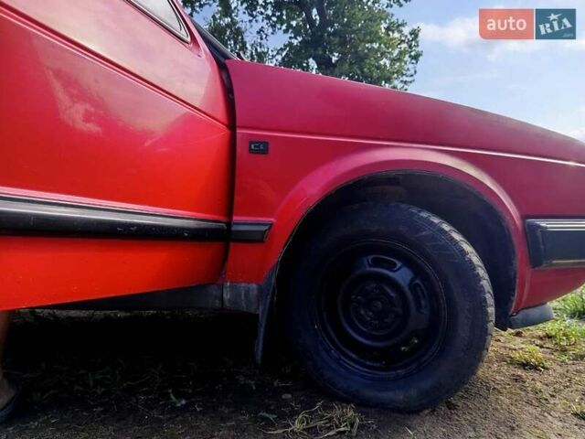 Красный Фольксваген Джетта, объемом двигателя 1.6 л и пробегом 250 тыс. км за 1200 $, фото 3 на Automoto.ua