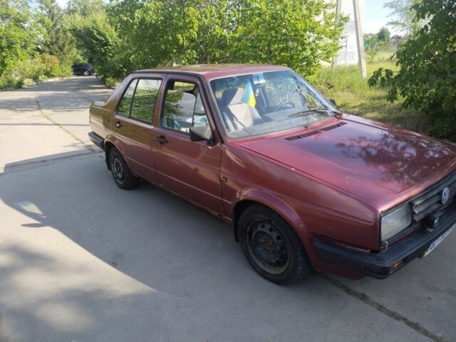 Красный Фольксваген Джетта, объемом двигателя 1.8 л и пробегом 300 тыс. км за 550 $, фото 1 на Automoto.ua