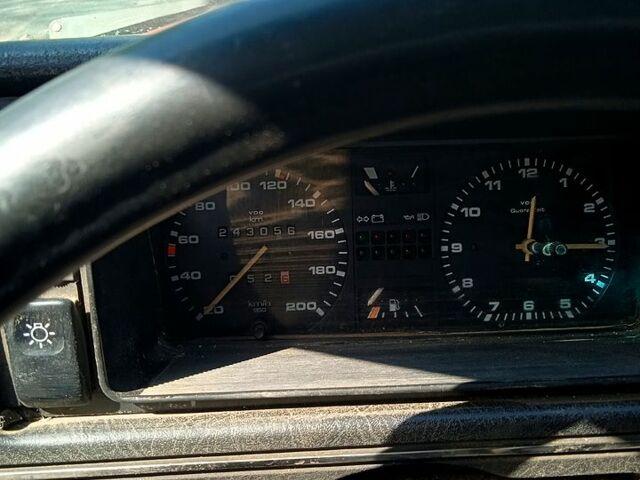 Червоний Фольксваген Джетта, об'ємом двигуна 1.6 л та пробігом 240 тис. км за 1500 $, фото 6 на Automoto.ua