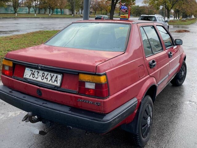 Красный Фольксваген Джетта, объемом двигателя 1.8 л и пробегом 210 тыс. км за 1550 $, фото 1 на Automoto.ua