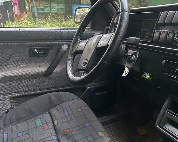 Червоний Фольксваген Джетта, об'ємом двигуна 1.6 л та пробігом 300 тис. км за 2500 $, фото 3 на Automoto.ua