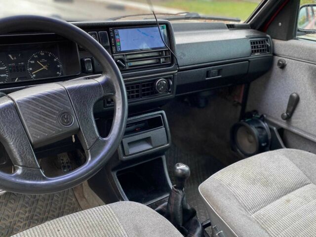 Красный Фольксваген Джетта, объемом двигателя 1.8 л и пробегом 210 тыс. км за 1550 $, фото 7 на Automoto.ua