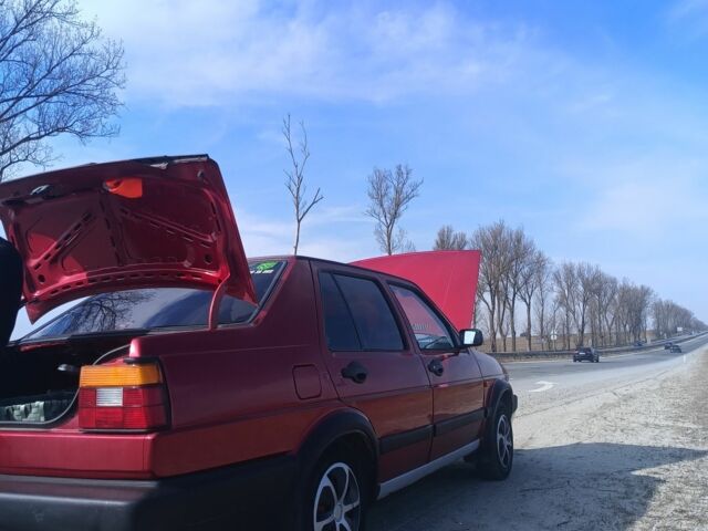 Красный Фольксваген Джетта, объемом двигателя 1.6 л и пробегом 390 тыс. км за 1800 $, фото 4 на Automoto.ua