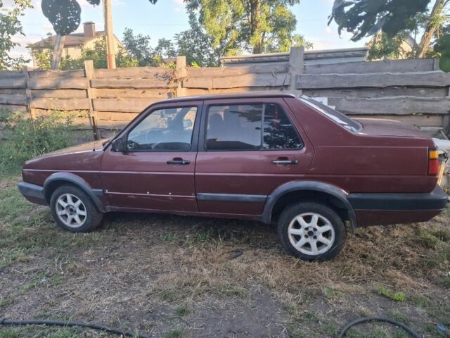 Красный Фольксваген Джетта, объемом двигателя 1.3 л и пробегом 300 тыс. км за 650 $, фото 1 на Automoto.ua