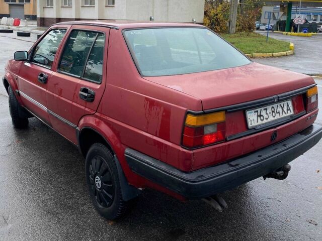 Красный Фольксваген Джетта, объемом двигателя 1.8 л и пробегом 210 тыс. км за 1550 $, фото 5 на Automoto.ua