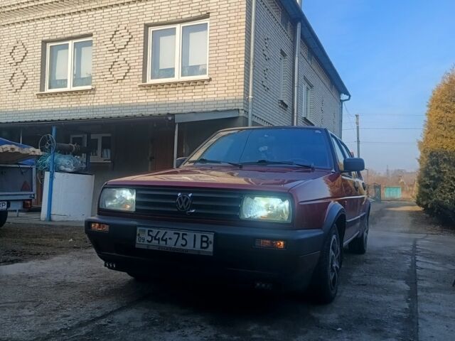 Красный Фольксваген Джетта, объемом двигателя 1.6 л и пробегом 390 тыс. км за 1800 $, фото 5 на Automoto.ua