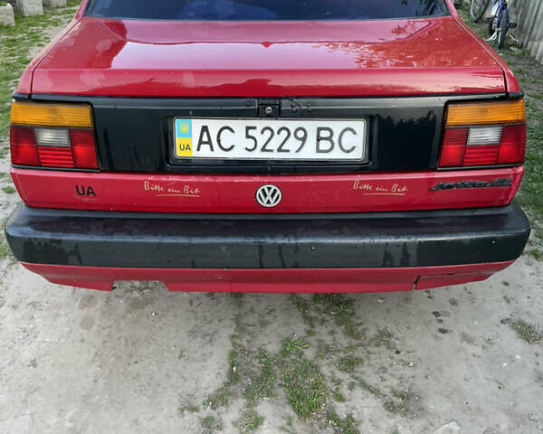 Красный Фольксваген Джетта, объемом двигателя 1.3 л и пробегом 400 тыс. км за 1600 $, фото 3 на Automoto.ua