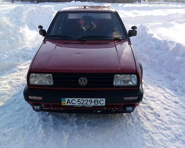 Красный Фольксваген Джетта, объемом двигателя 1.3 л и пробегом 400 тыс. км за 1600 $, фото 7 на Automoto.ua