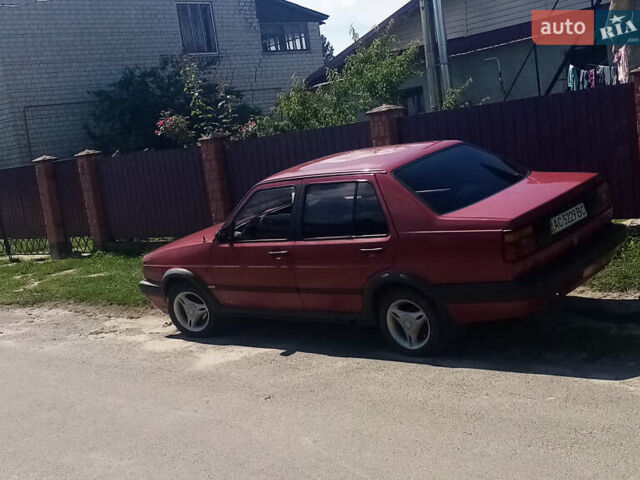 Красный Фольксваген Джетта, объемом двигателя 1.3 л и пробегом 400 тыс. км за 1600 $, фото 8 на Automoto.ua