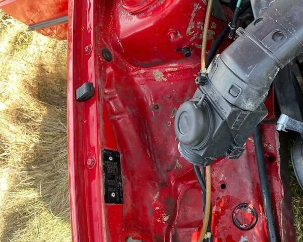 Красный Фольксваген Джетта, объемом двигателя 1.6 л и пробегом 351 тыс. км за 1385 $, фото 40 на Automoto.ua