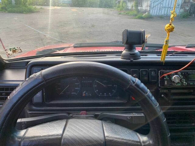 Червоний Фольксваген Джетта, об'ємом двигуна 1.8 л та пробігом 426 тис. км за 1350 $, фото 1 на Automoto.ua