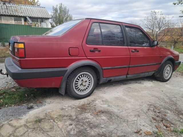 Красный Фольксваген Джетта, объемом двигателя 1 л и пробегом 200 тыс. км за 1600 $, фото 5 на Automoto.ua