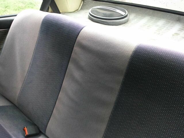 Красный Фольксваген Джетта, объемом двигателя 1.6 л и пробегом 170 тыс. км за 1800 $, фото 4 на Automoto.ua