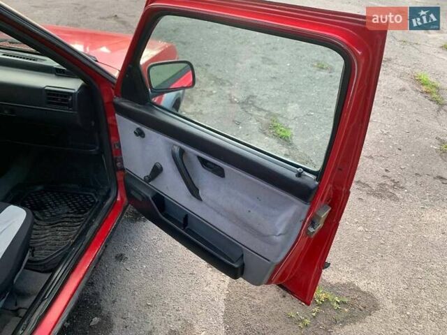 Червоний Фольксваген Джетта, об'ємом двигуна 1.8 л та пробігом 426 тис. км за 1350 $, фото 13 на Automoto.ua