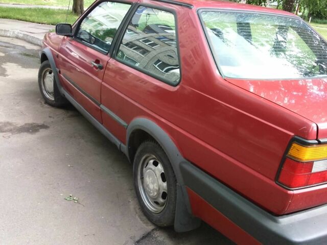 Красный Фольксваген Джетта, объемом двигателя 1.6 л и пробегом 170 тыс. км за 1800 $, фото 1 на Automoto.ua