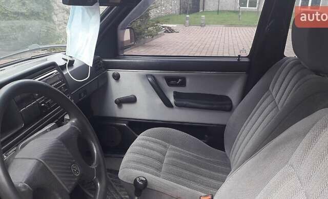 Червоний Фольксваген Джетта, об'ємом двигуна 1.6 л та пробігом 323 тис. км за 1950 $, фото 4 на Automoto.ua