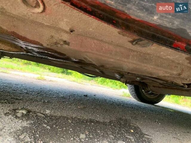 Червоний Фольксваген Джетта, об'ємом двигуна 1.8 л та пробігом 426 тис. км за 1350 $, фото 7 на Automoto.ua