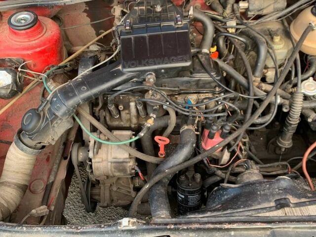 Червоний Фольксваген Джетта, об'ємом двигуна 1.8 л та пробігом 426 тис. км за 1350 $, фото 10 на Automoto.ua