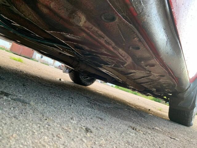 Червоний Фольксваген Джетта, об'ємом двигуна 1.8 л та пробігом 426 тис. км за 1350 $, фото 4 на Automoto.ua