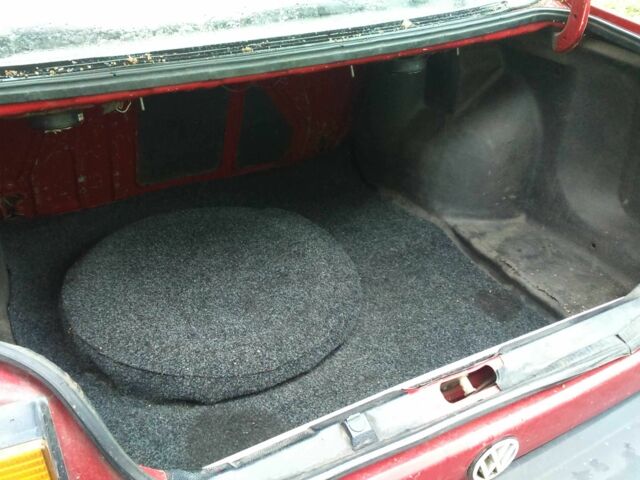 Красный Фольксваген Джетта, объемом двигателя 1.6 л и пробегом 170 тыс. км за 1800 $, фото 3 на Automoto.ua